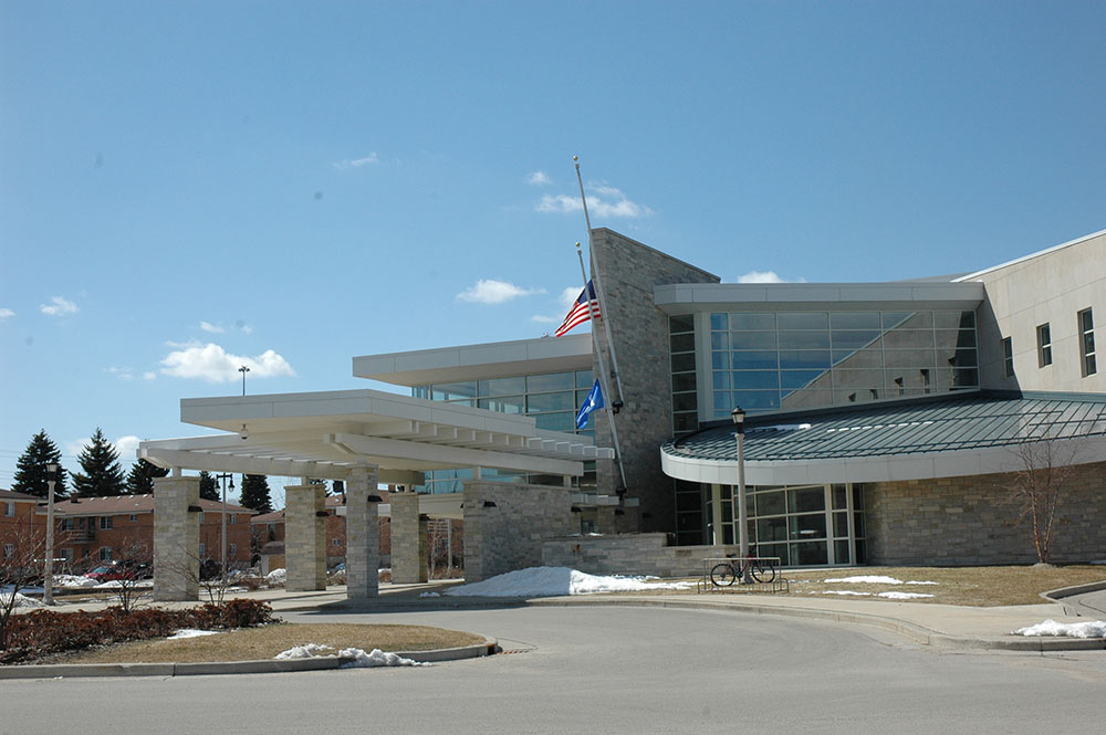 MENOMONEE FALLS COMMUNITY CENTER