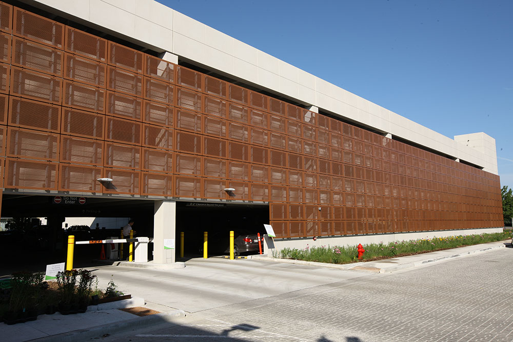 JOHNSON CONTROLS, INC. WORLDWIDE HEADQUARTERS PARKING DECK