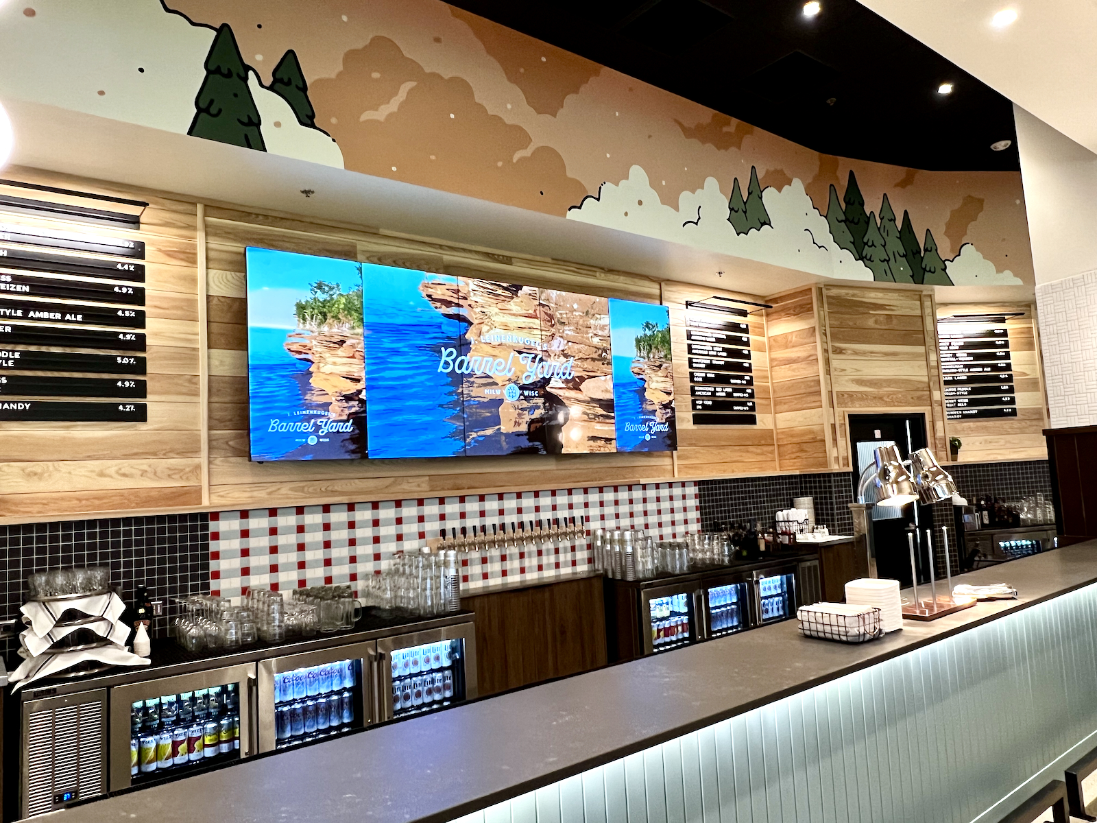 BarrelYard_InsideBar