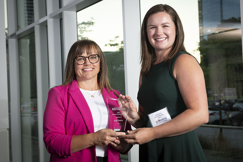 Jody getting Daily Reporter Award